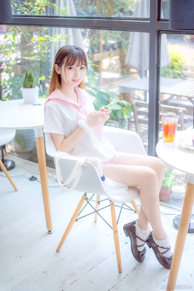 “差不多了。”孟达微笑着点点头，这两个人是法正带来交给他的，别的本事没有，但却有一口好口技，只要听过对方说话，便能将对方的声音模仿的八九不离十，之前的一切，自然是孟达刻意安排的，刘璋就算再昏庸，也不可能在这种时候做这种事情，而且天府之国，美女不少，以刘璋的地位，什么样的美女找不到，刘璋也没有什么特殊癖好，怎会跑去找将士的家属？